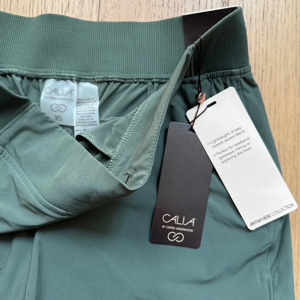 CALLA Anywhere Green Shorts NWT - Size S - Picture 4 of 6